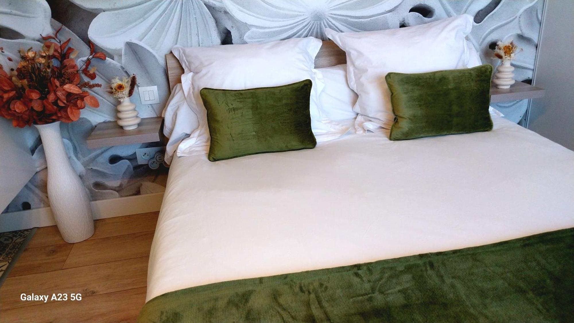 "Chez Lyly Et Juju" Piscine&Sauna Calme 3Chambres Angers Luaran gambar